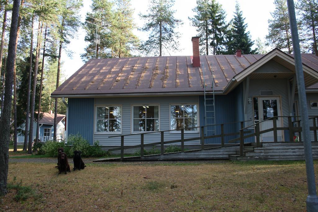 Готель Lohijaerven Eraekeskus Lohijarvi Екстер'єр фото
