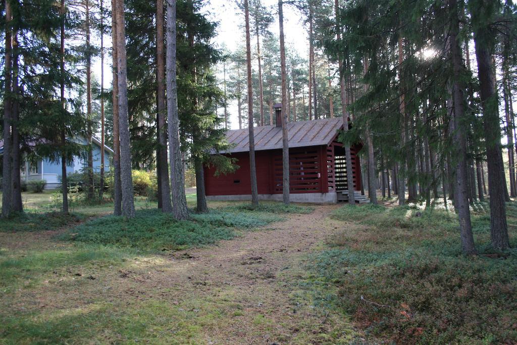 Готель Lohijaerven Eraekeskus Lohijarvi Екстер'єр фото